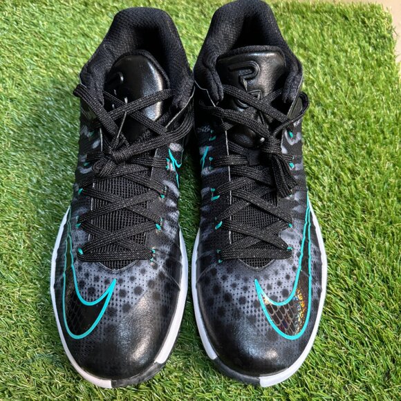 Athletic_Shoes